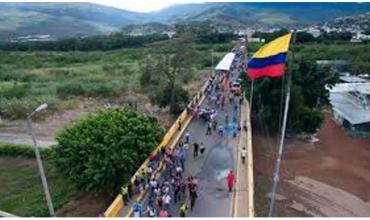 Venezuela activó operativo para atender a desplazados por conflicto en Colombia