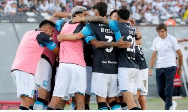 Racing, campeón de la Copa Sudamericana, arrancó el año con una goleada ante Colo Colo en Chile