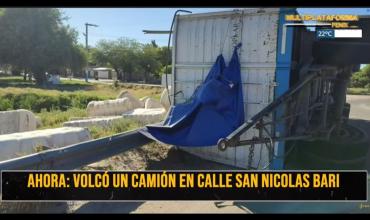 Volcó camión en Ruta 38 y Av. San Nicolás de Bari