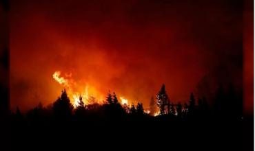 Dramática advertencia sobre los incendios en Nahuel Huapi: se tardará más de tres meses en detenerlos