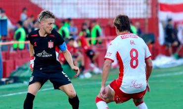 Estudiantes, con uno menos y el debut de Medina, rescató un empate ante Huracán