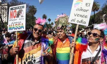 La comunidad LGBTIQ+ salieron a las calles: “Ellos podrán tener el poder económico, pero esta manifestación demuestra que contra la voluntad del pueblo no van a poder”