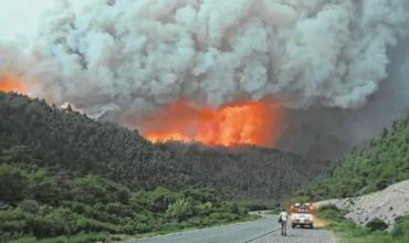 Incendios en Río Negro: vecinos de Mallín Ahogado vieron cómo intentaban reactivar focos ígneos