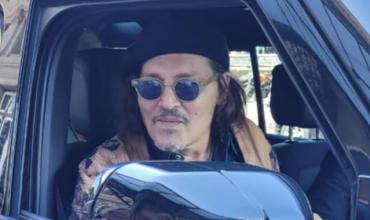 Johnny Depp visitó el Teatro Colón y la actitud que tuvo con los fanáticos que le pidieron fotos generó furor