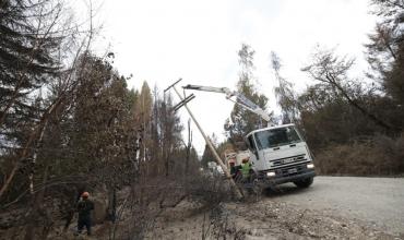 Continúan los refuerzos de combate del incendio en El Bolsón