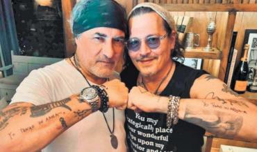 Johnny Depp visitó el Teatro Colón con Corcho Rodríguez