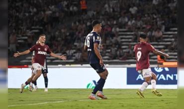 Lanús piso fuerte en Córdoba y venció a Talleres, que volvió a recibir un duro golpe