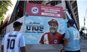 Muerte de Diego Maradona: ¿Se posterga el juicio contra Leopoldo Luque y Agustina Cosachov?