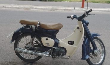 Motociclista y su familia sufren caída en Av. Oyola: un menor fue trasladado al hospital