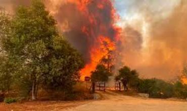 Nuevos incendios en Chubut: vecinos registran el avance de las llamas en Esquel y Los Alerces