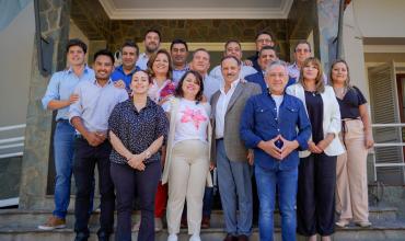 El gobernador junto intendentes provinciales analizó la posibilidad o no de adelantar los comicios 2025