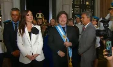 El frío saludo entre Javier Milei y Victoria Villarruel ante la fulminante mirada de Karina