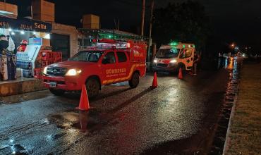 Incendio en un automóvil en Av. 1° de Marzo y Angelelli