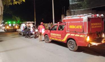 Motociclista resultó herido tras chocar contra un portón