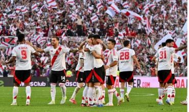 River recibe a Vélez en el Monumental en búsqueda del segundo lugar de la Zona B