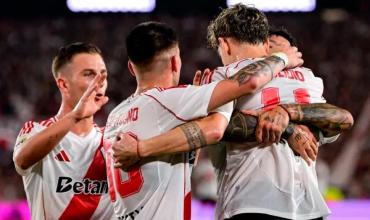 River goleó a Vélez en el Monumental y quedó escolta en su zona