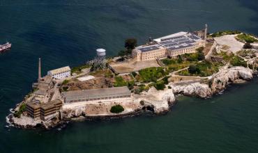Trump ordenó reabrir la prisión de Alcatraz para enviar a los "delincuentes más despiadados y violentos" de Estados Unidos