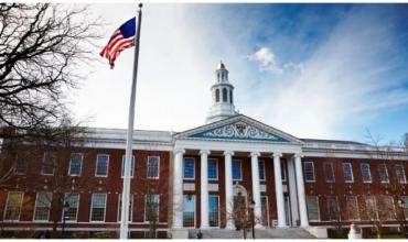 La polémica decisión de Trump con los estudiantes extranjeros de Harvard