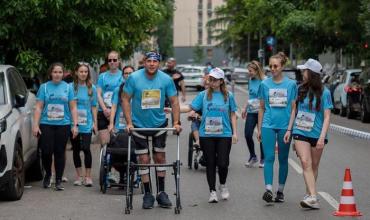 Avance médico sin precedentes: paciente parapléjico recupera la marcha gracias a neuroestimulación medular