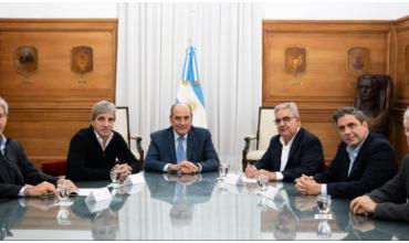 Un gobernador peronista fue el primero en adherir al convenio de Milei para sacar los dólares del colchón
