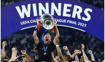 La emoción de Luis Enrique al recordar a su hija tras ser campeón de la Champions League: la bandera de los hinchas de PSG para recordarla