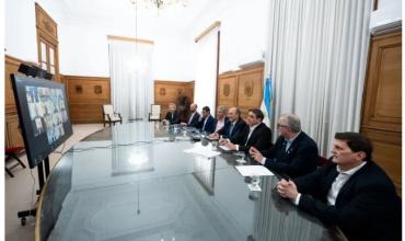 Dólares en el colchón: Torres y Frigerio llegan a la Casa Rosada para firmar el acuerdo con el Gobierno