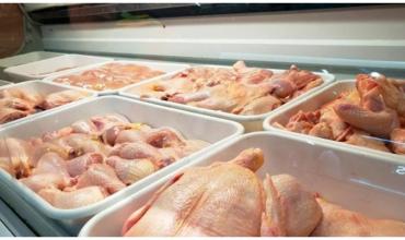 Hay un nuevo rey en la mesa de los argentinos: el pollo destronó a la carne vacuna y estos son los motivos