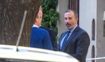 El juez que debe ordenar la detención de Cristina visitó la alcaidía de Cavia