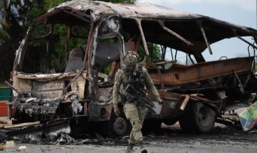 Cuatro muertos en Colombia tras oleada de 19 ataques con disparos y explosivos