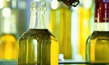 ANMAT prohíbe la venta de aceite de oliva y harina de almendras por falta de registros sanitarios