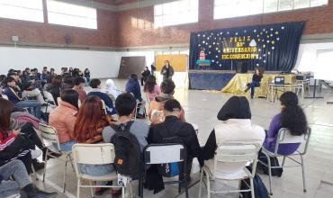 Estudiantes de Comercio N° 1 participaron en jornadas de concientización digital
