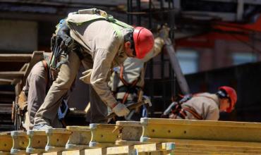 Desde que asumió Milei se perdieron más de 115.000 empleos en el sector privado y las perspectivas no mejoran