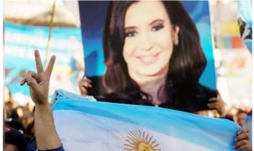 El kirchnerismo convocó a un “banderazo” para saludar este viernes a Cristina Kirchner por el Día de la Bandera