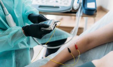 La ANMAT prohíbe el uso y comercialización de electrodos médicos por graves irregularidades