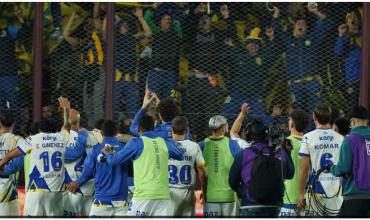 Cómo fue la vuelta de los visitantes en Lanús vs Rosario Central: el folclore de antaño, barras, insultos a Tapia y un grito repudiable