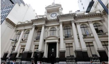 Nueva medida para contener al dólar: el BCRA habilitó una herramienta que los bancos reclamaban antes del último salto de la divisa