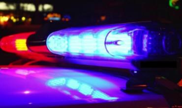 Tres jóvenes protagonizaron un siniestro vial en la rotonda del San Nicolás