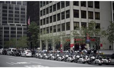Alerta en Manhattan: balean a un policía de Nueva York dentro de un rascacielos en Park Avenue