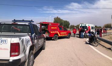 Dos personas heridas tras una caída en moto en el acceso sur de la capital