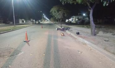 Joven sufrió una caída en moto y fue trasladado al hospital