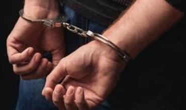 Detienen a dos hombres por desorden en la vía pública en el barrio 29 de Julio