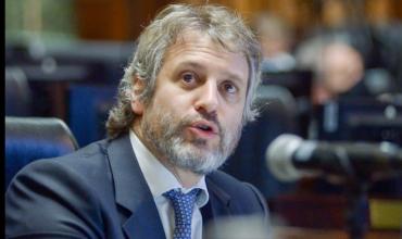 Felipe Miguel, el jefe de gabinete, con U$S120.974, $53 millones y SRL que asoma tras su salida del Gobierno