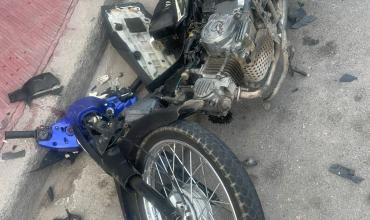 Choque entre auto y moto deja un herido en Barrio San Vicente