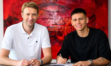 Claudio “Diablito” Echeverri fue presentado oficialmente en Bayer Leverkusen