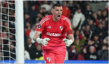 River sufrió con Libertad, pasó por penales y está en cuartos de la Libertadores