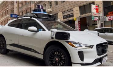 Los taxistas de Nueva York amenazaron con paralizar la ciudad si comienzan a funcionar los robotaxis