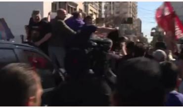 Atacaron a piedrazos la caravana de Milei en Lomas de Zamora y hay detenidos