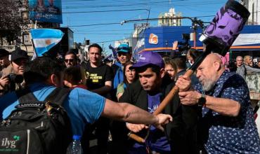 El detenido por la agresión a Javier Milei en Lomas de Zamora es un militante social