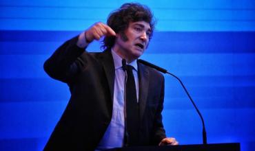 Milei dijo que el escándalo de los audios es una operación y habló de los piedrazos en Lomas: “Gracias kukas, no me van a asustar”