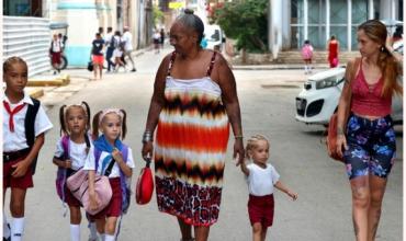 Crisis en Cuba: la falta de profesores, uniformes y útiles marca el inicio del año escolar